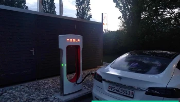 Tesla Supercharger - Maienfeld