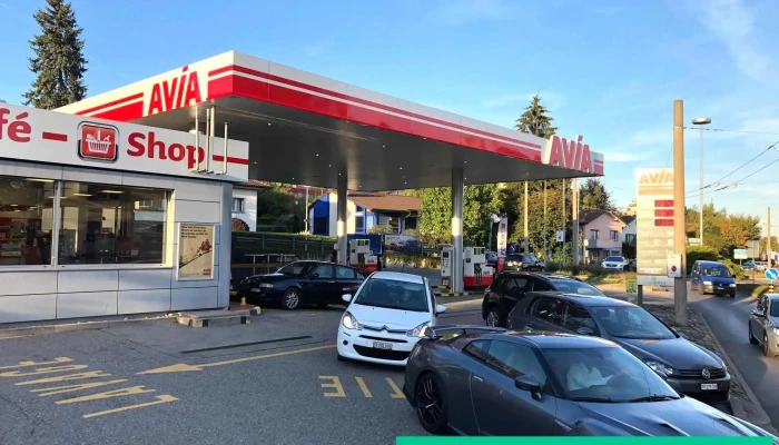 Avia Villars -  Sur Glane   Station Service Avec Shop Aussenbereich - Villars-sur-glâne