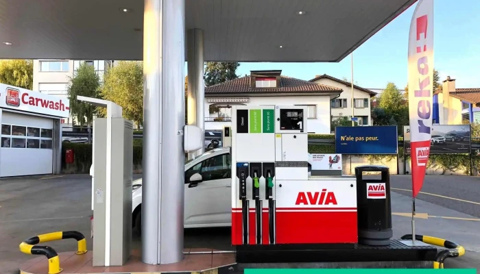 Avia Villars -  Sur Glane   Station Service Avec Shop Vom Inhaber - Villars-sur-glâne