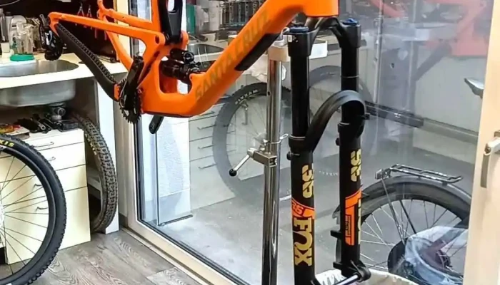 Biketech Kuttel In Aarau Videos - Aarau