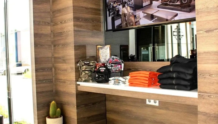 Butikofer Harley Davidson Zurich   Moto84 Innenansichten - Rümlang