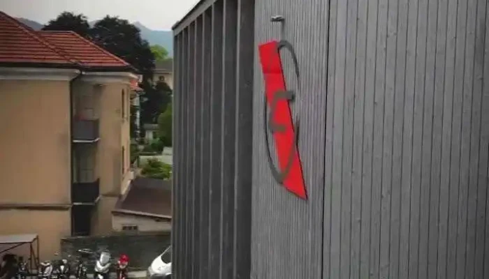 Carmine Moto Sa -  Vom Inhaber - Bellinzona