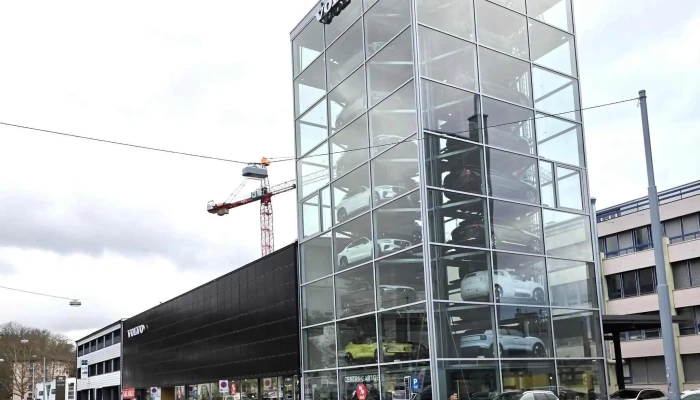 Centra -  Garage Ag Instagram - Basel