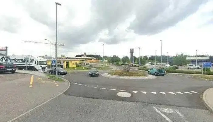 Cipri Carrosserie Gmbh Street View 360deg Fotos - Düdingen
