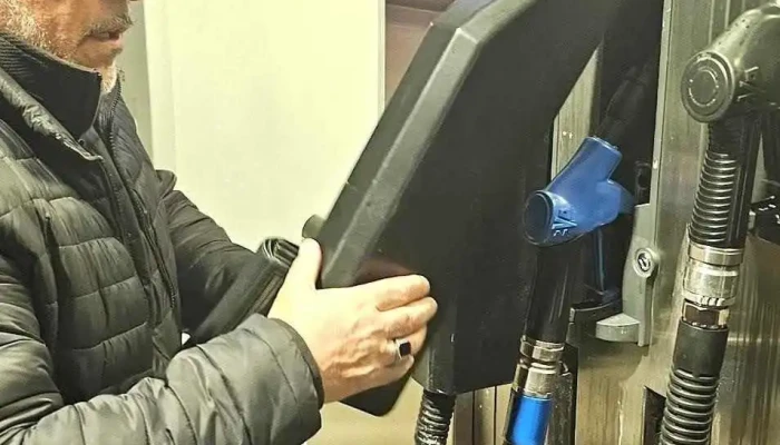 Coop Pronto Con Stazione Di Servizio Cadenazzo -  Tankstelle - Cadenazzo