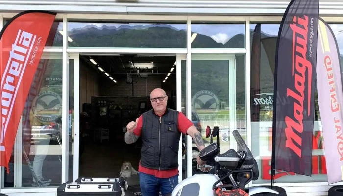 Custom Garage American Motorcycles Royal Enfield Lambretta Neueste - Camorino
