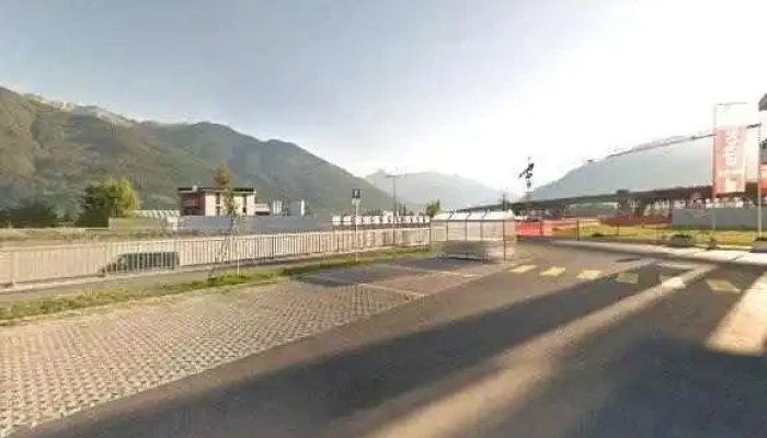 Custom Garage American Motorcycles Royal Enfield Lambretta Street View 360deg Fotos - Camorino