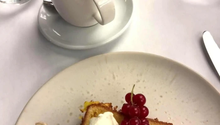Dasbreitehotel -  Videos - Basel