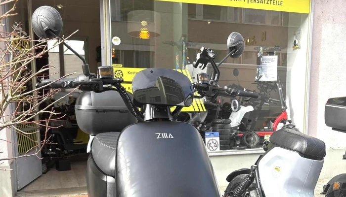 E -  Scooter Pannenhilfe Basel E -  Scooter E -  Roller Showroom Reparatur Werkstatt Motorrollerhandler - Basel