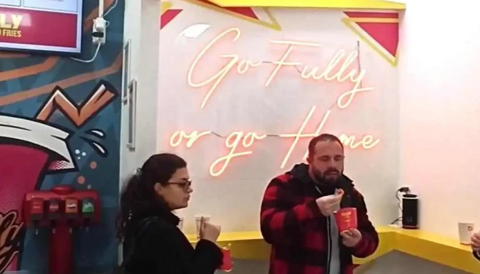 Fully Burgers And Fries -  Videos - Lugano
