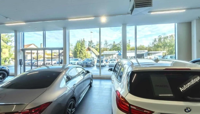 Garage Nice Cars Sa -  Innenansichten - Marly