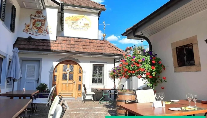 Gasthof Zum Kreuz -  Von Gasten - Holderbank