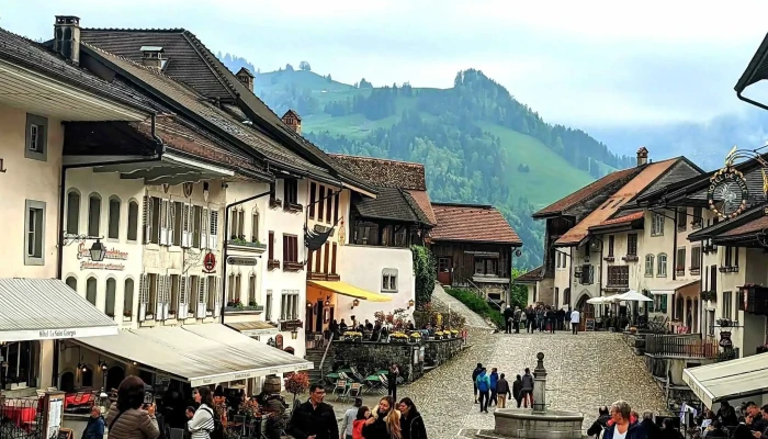 Gruyeres   Parking P3 Fotos - Gruyères