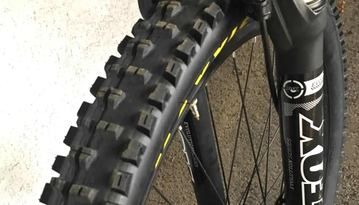 Gutlin Velo In Meiner Nahe - Binningen