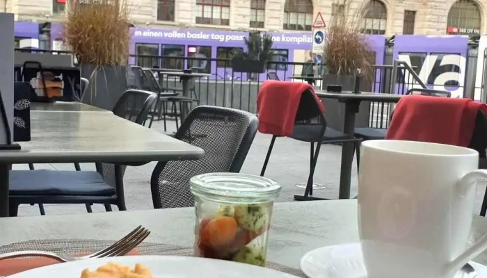 Hotel Victoria -  Essen Und Trinken - Basel