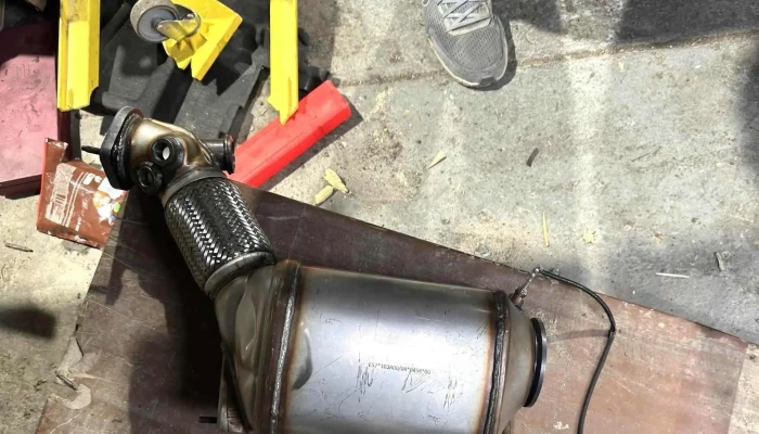 Kaufmann Motorenteile Ag -  Autowerkstatt - Schlieren