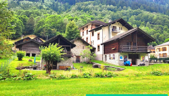 La Cascata -  Alle - Rossa