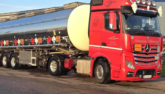 Liebherr -  International Ag Instagram - Bulle
