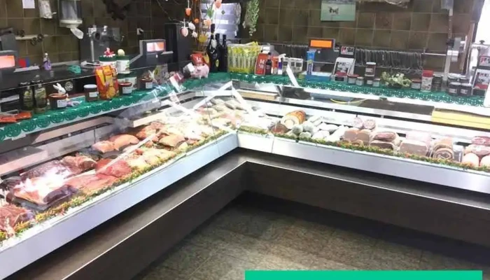 Macelleria Vescovi Arno Sagl -  Innenansichten - Olivone