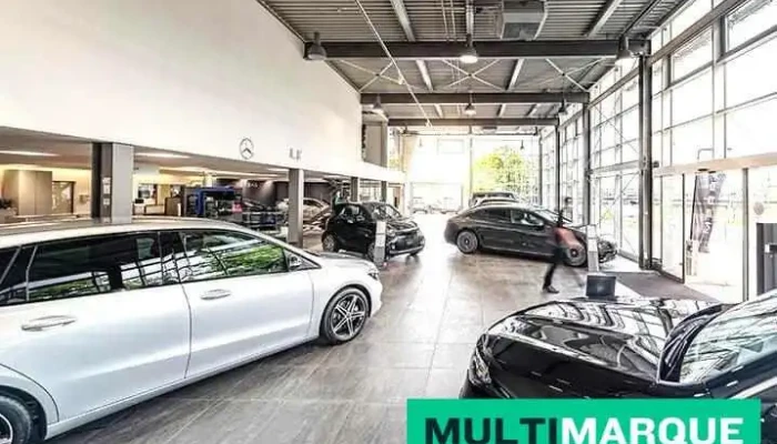 Mercedes -  Benz Automobiles Sa Bulle Innenansichten - Bulle