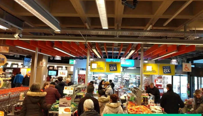 Migros -  Supermarkt   Birsfelden Innenansichten - Birsfelden