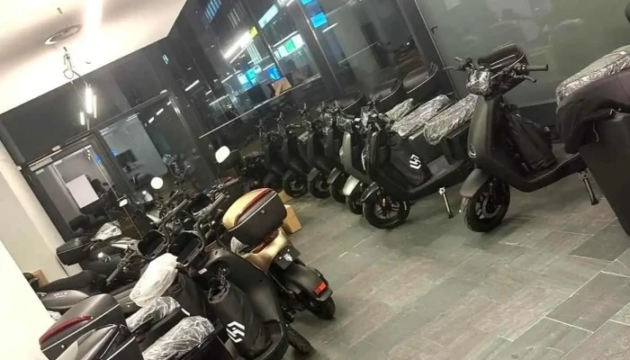 Mk E -  Motors Basel Elektro Roller Elektro Scooter Elektro Chopper Vom Inhaber - Basel
