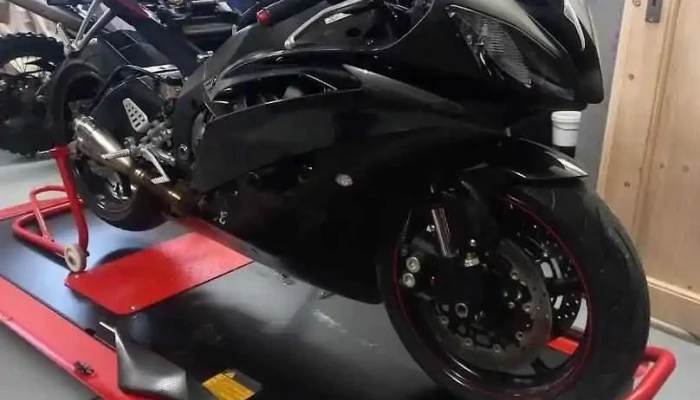 Moto repaire - Cournillens