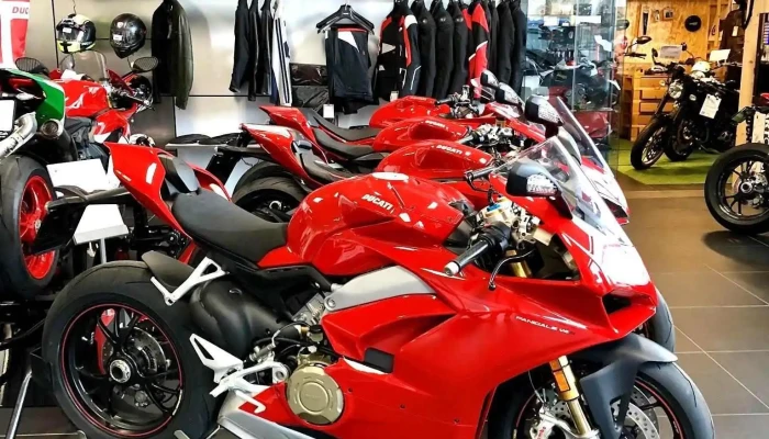 Motoart Ticino Moto Nuove Usate E Officina Innenansichten - Grancia