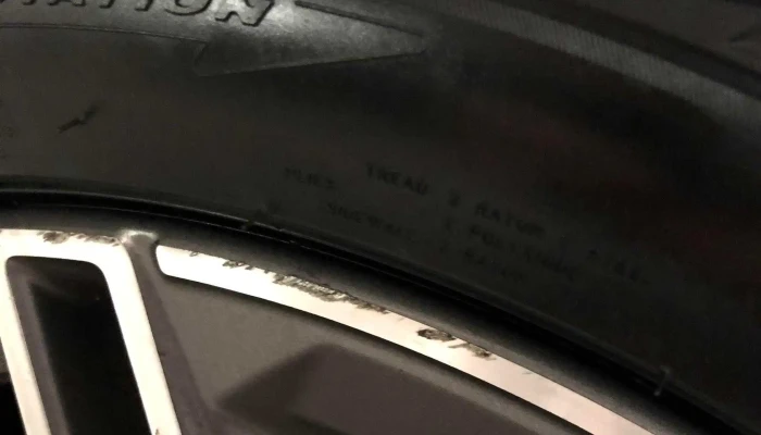 P Zero World Authorized Pirelli Dealer -  Reifengeschaft - Lugano