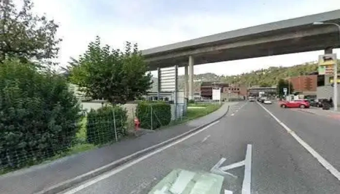 P Zero World Authorized Pirelli Dealer -  Street View 360deg Fotos - Lugano