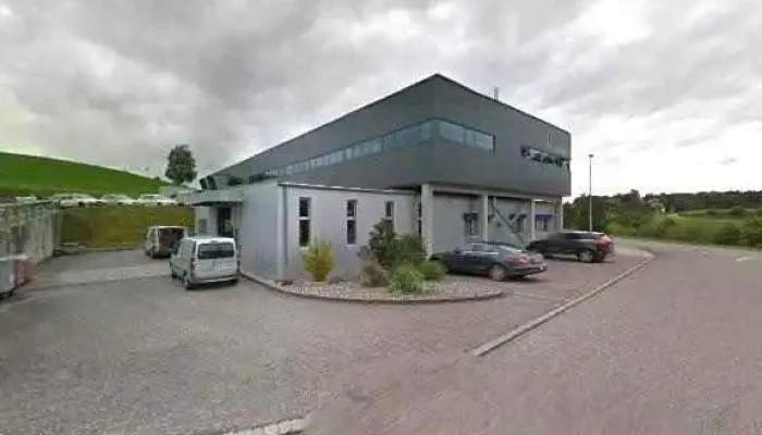 Premio Reifen Autoservice Ledermann Automobile Street View 360deg Fotos - Ueberstorf