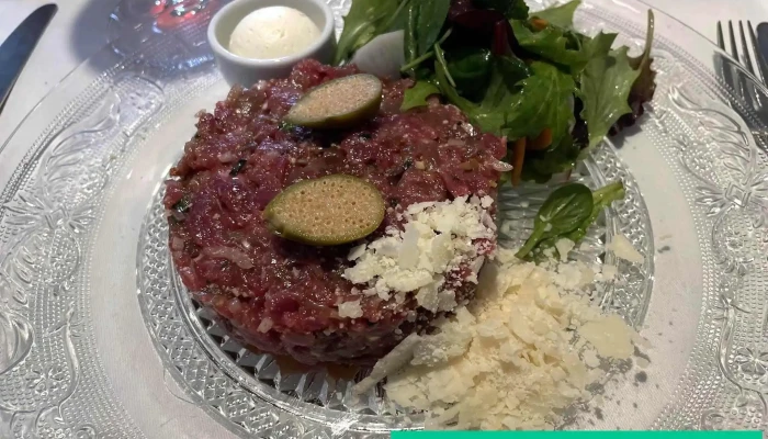 Romantik Hotel De Lours Beefsteak Tatar - Sugiez