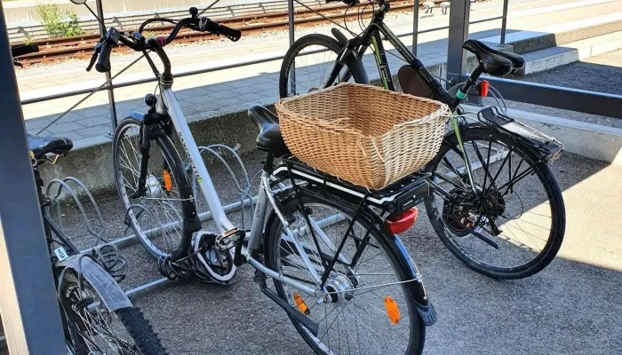 Sbb Veloparking Laufelfingen 1 Vom Inhaber - Läufelfingen