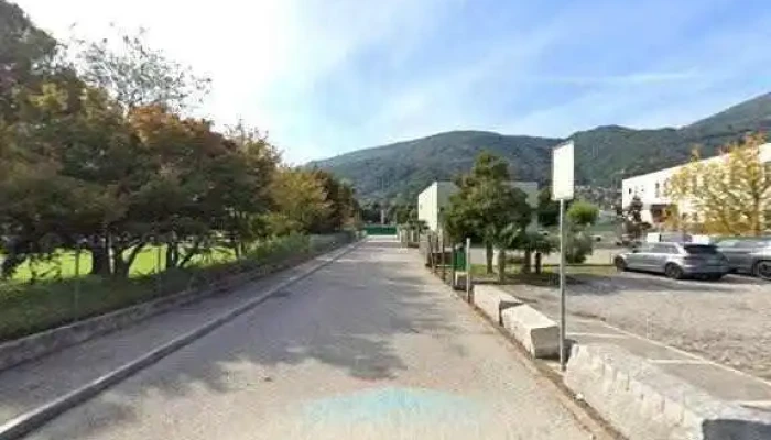 Scrent Noleggio Furgoni Auto Ticino Street View 360deg Fotos - Cadempino