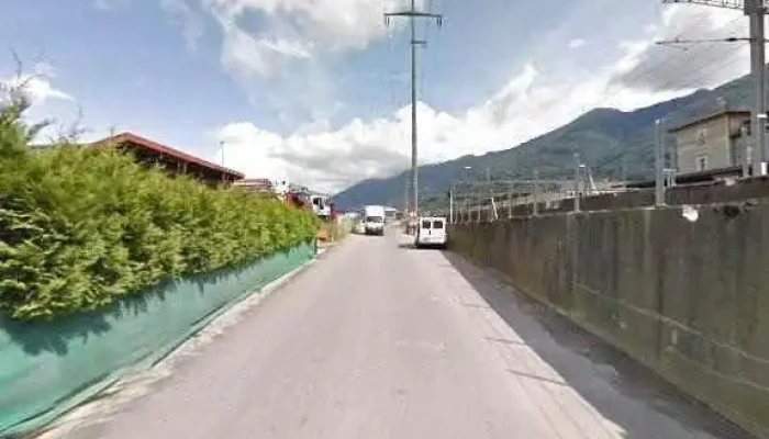 Sf Motors Sagl Noleggio Furgoni Auto Ticino Street View 360deg Fotos - Cadenazzo