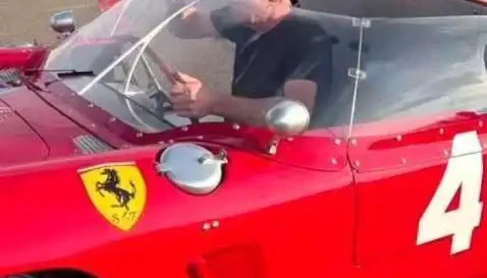 Squadra Rosso Ag -  Videos - Laufen