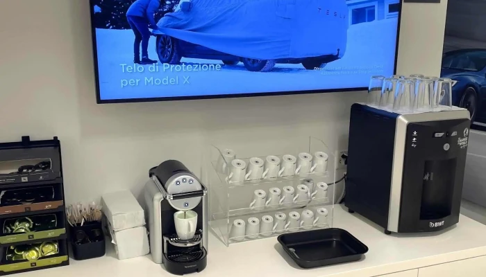 Tesla Center Bellinzona Cadenazzo -  Offnungszeiten - Cadenazzo
