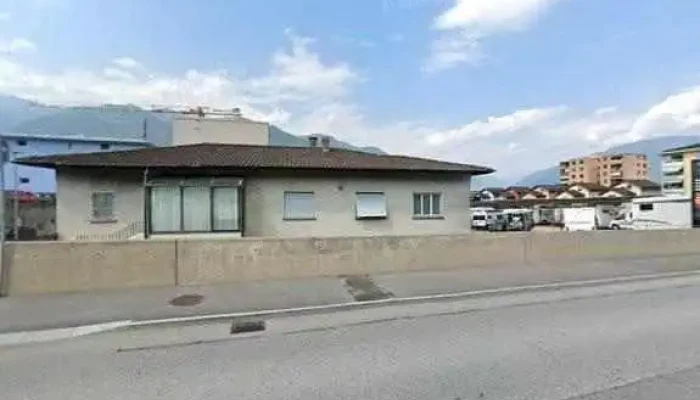 Tesla Center Bellinzona Cadenazzo -  Street View 360deg Fotos - Cadenazzo
