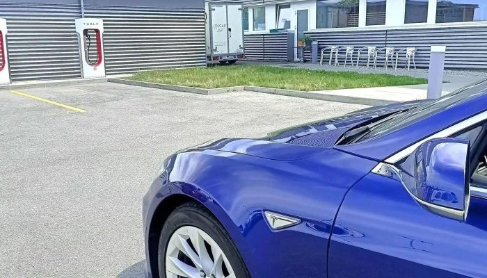 Tesla Supercharger -  Instagram - Bulle