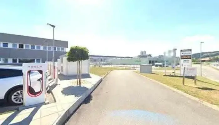 Tesla Supercharger -  Street View 360deg Fotos - Bulle