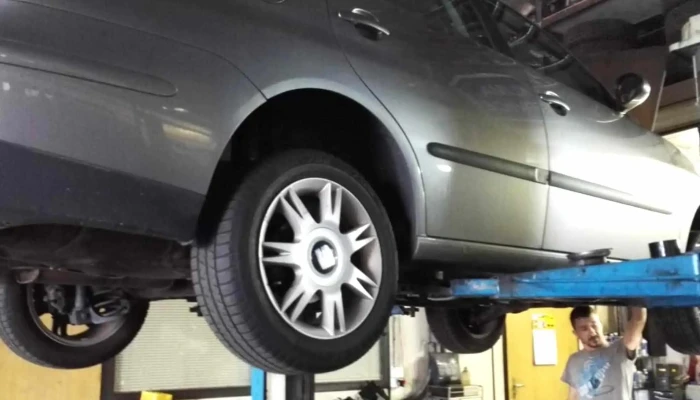 Tetco Autoersatzteile Gmbh Fahrzeughandler - Liestal