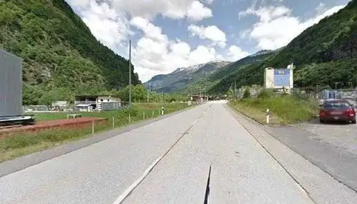 Tonini Garage E Metalcostruzioni Sagl -  Street View 360deg Fotos - Chiggiogna