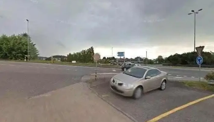 Touring Garage Sa -    Dacia Street View 360deg Fotos - Murten