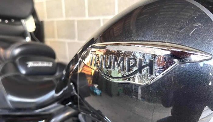 Triumph Lugano -  Motorradhandler - Lamone