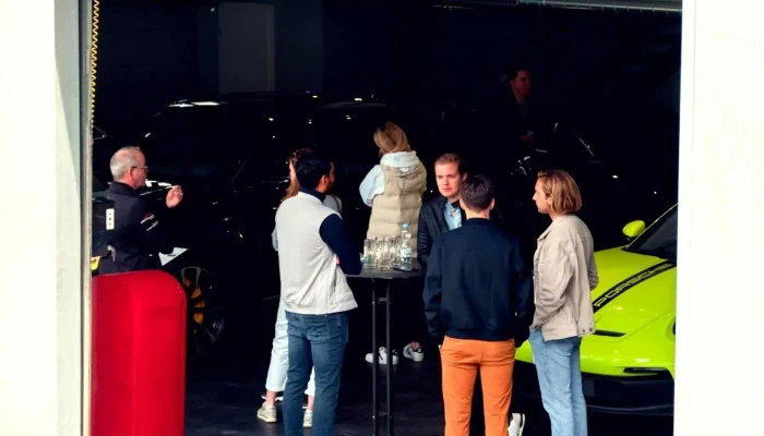 Vibes Automobile Ag -  Standort - Tecknau