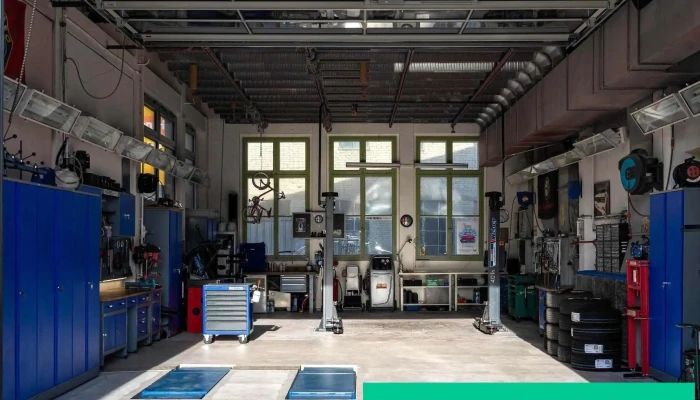 Weibel Autowerkstatt -  Innenansichten - Umiken