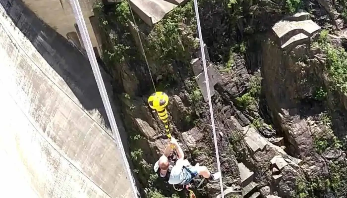 Yachtsport Resort Sa -  Videos - Brissago