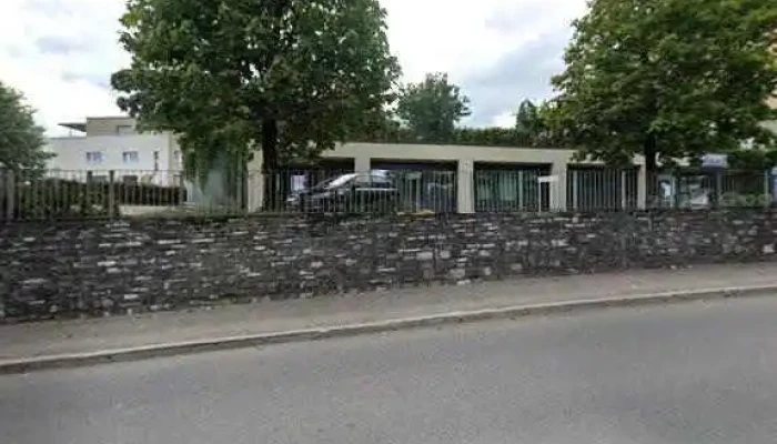 Zentrum -  Garage Ag   Peugeot Alle - Düdingen